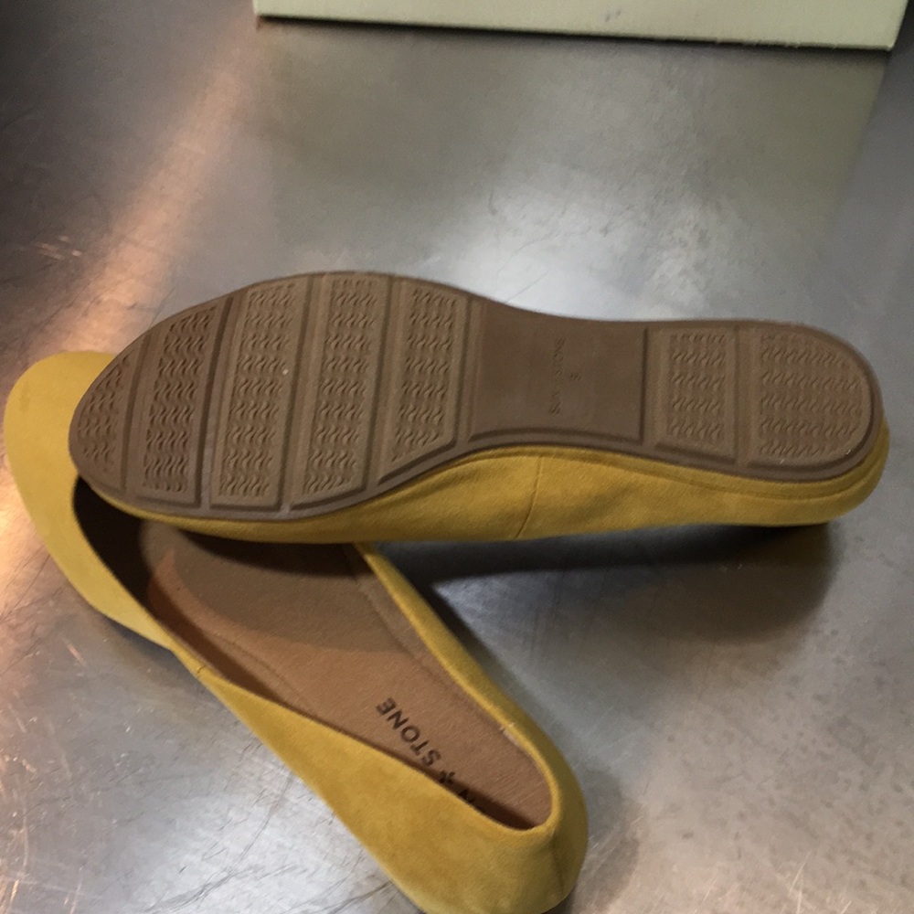 New WB Woman’s Sun + Stone Women's Yellow Suede Ballet Flats - Picture 5 of 5